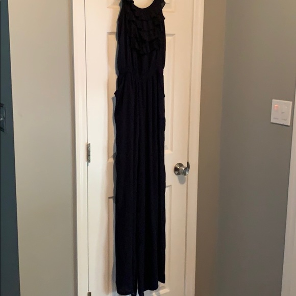 Lightweight Ruffle Romper - Picture 3 of 8